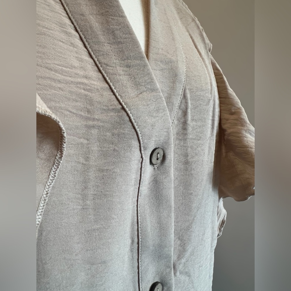 Beautiful ruffled blouse - Picture 4 of 7